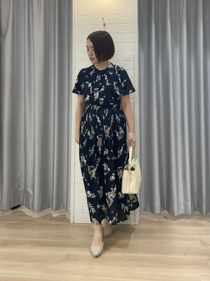 ANY SIS 丸岡 コーディネート画像