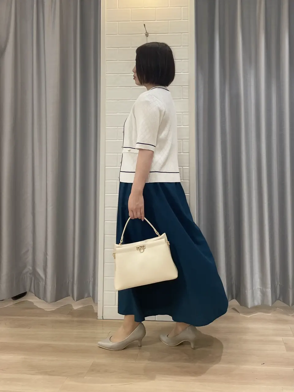 ANY SIS 丸岡 コーディネート画像