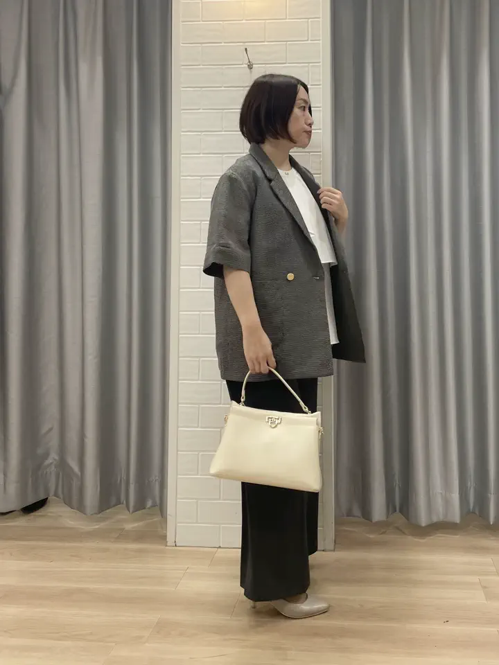 ANY SIS 丸岡 コーディネート画像