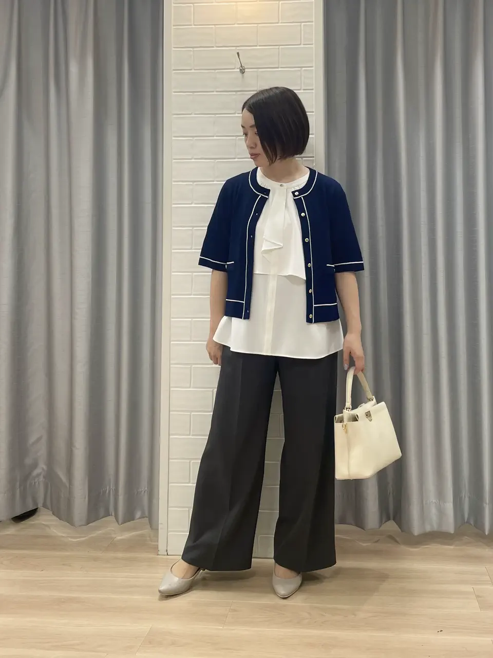 ANY SIS 丸岡 コーディネート画像