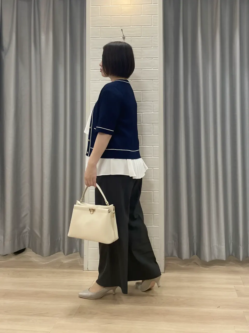 ANY SIS 丸岡 コーディネート画像
