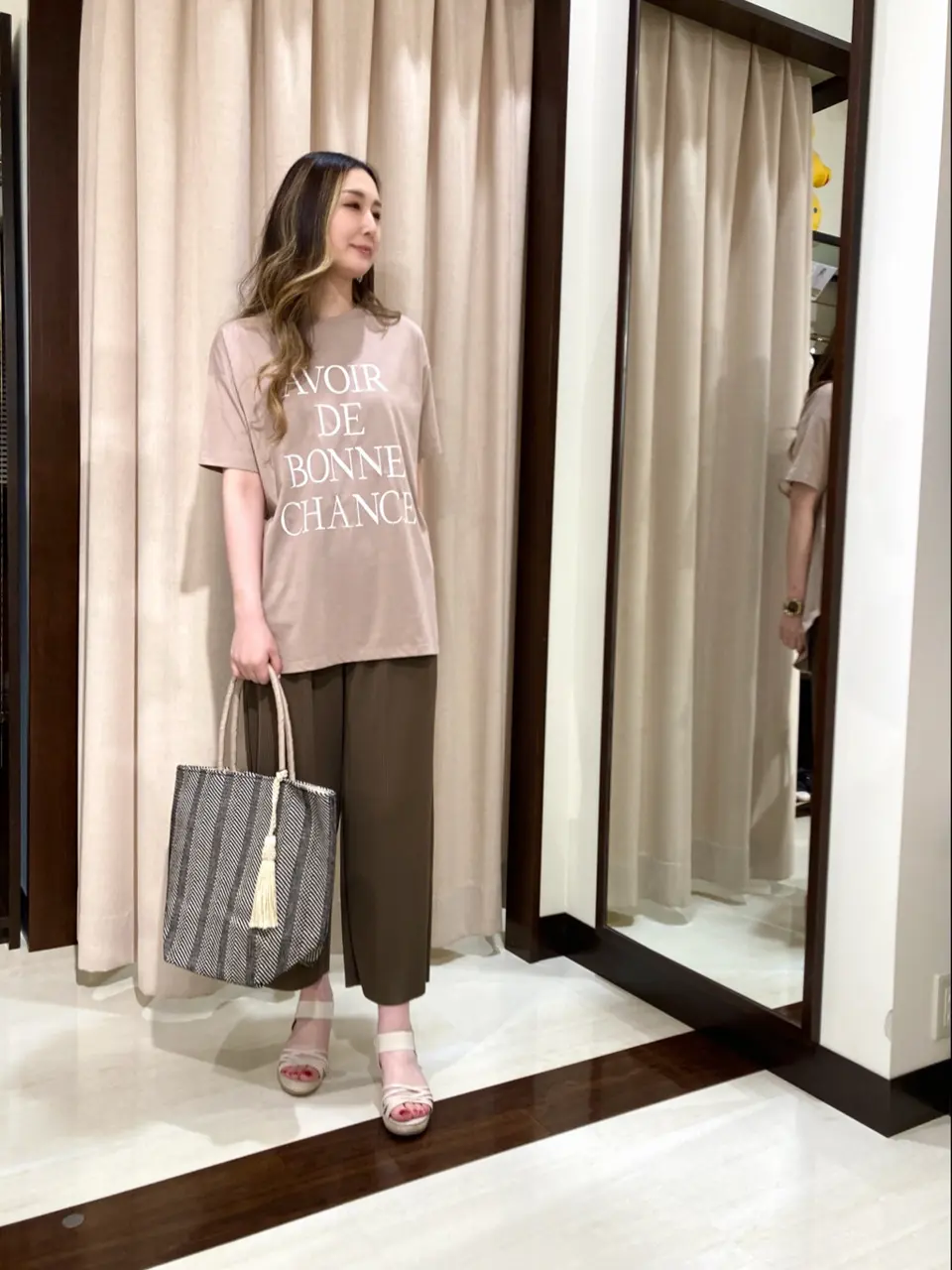 ANY SIS STAFF コーディネート画像