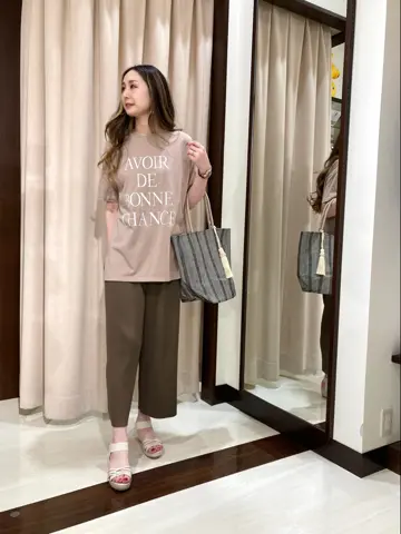 ANY SIS STAFF コーディネート画像