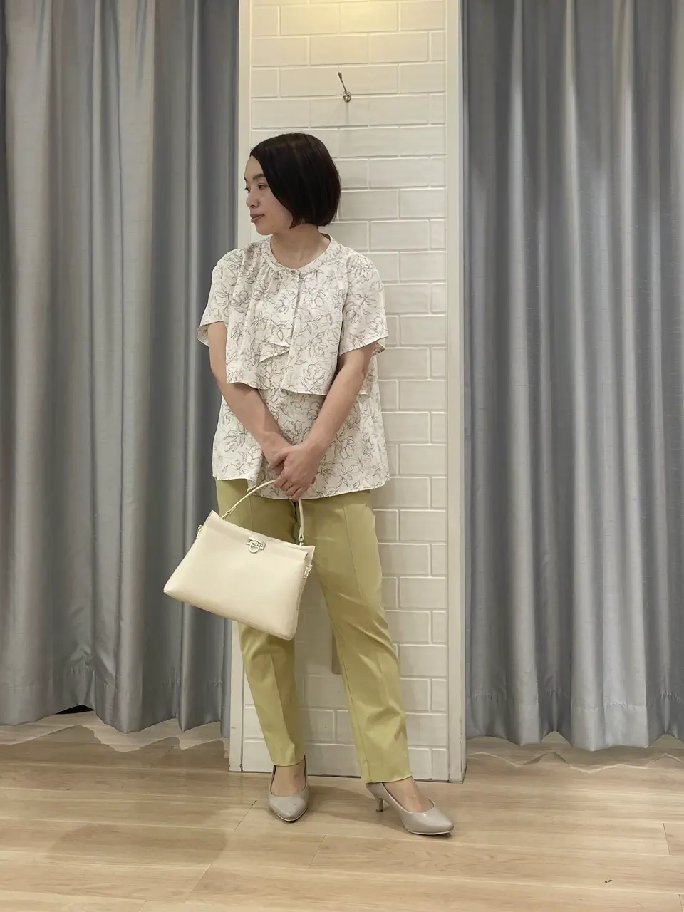 ANY SIS 丸岡 コーディネート画像