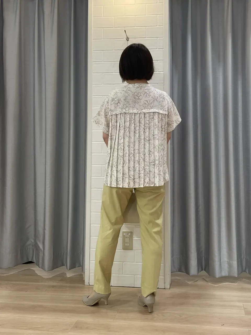 ANY SIS 丸岡 コーディネート画像