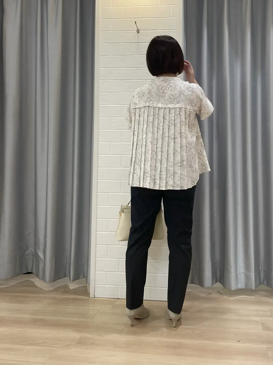 ANY SIS 丸岡 コーディネート画像