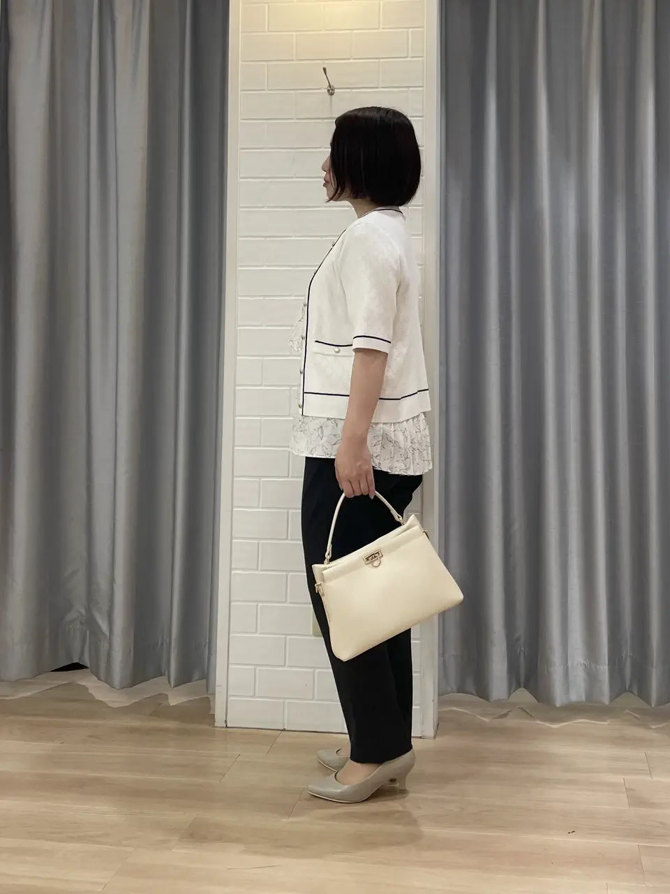 ANY SIS 丸岡 コーディネート画像