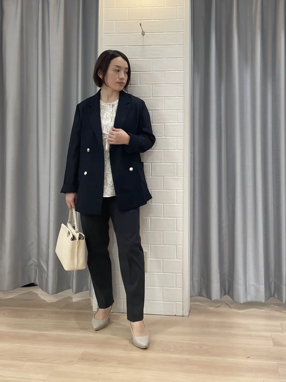 ANY SIS 丸岡 コーディネート画像