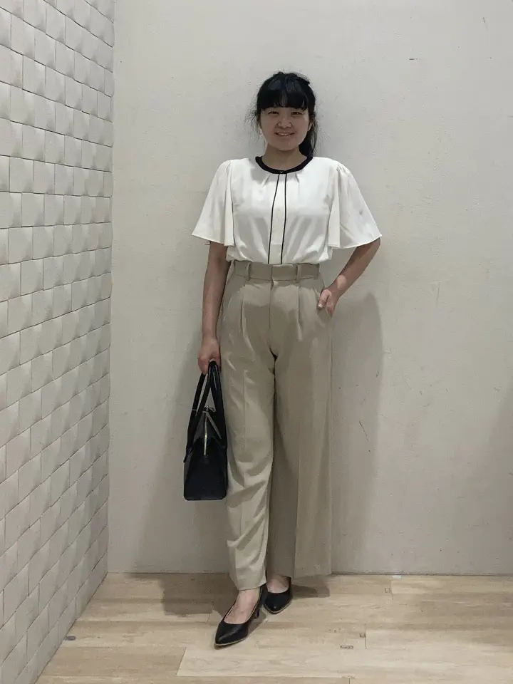 ANY SIS 川根　彩 コーディネート画像