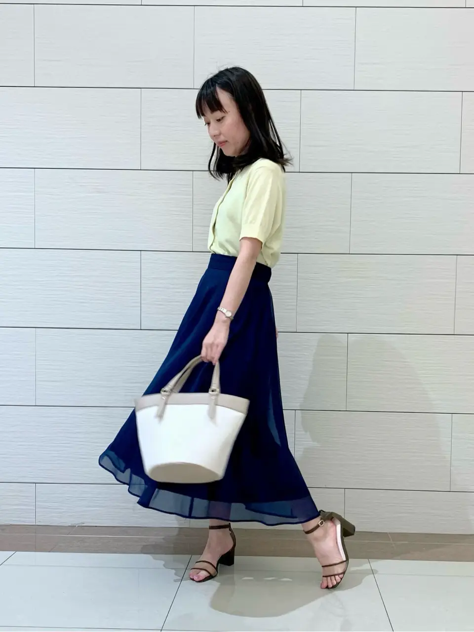 ANY SIS スタッフ コーディネート画像