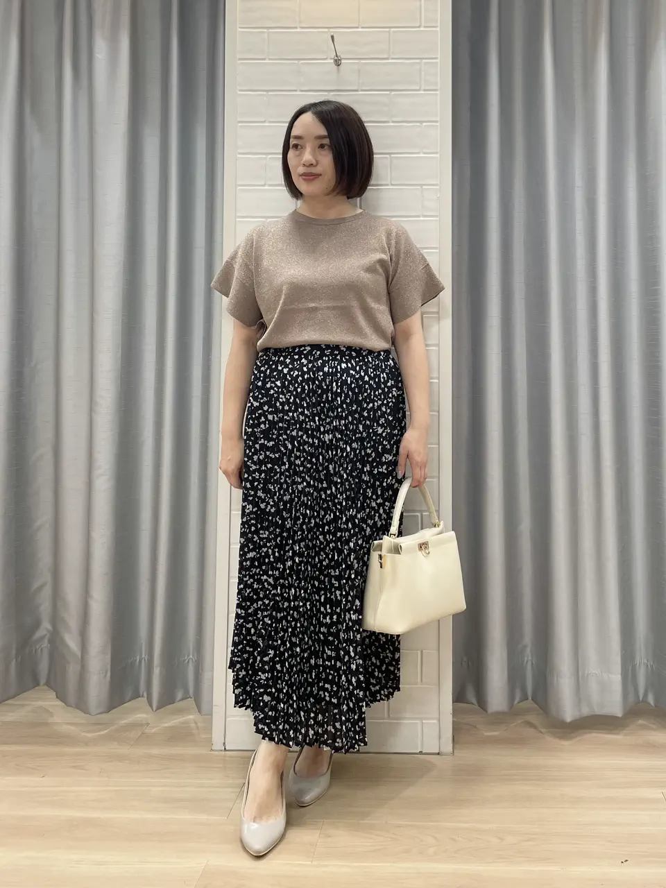 ANY SIS 丸岡 コーディネート画像