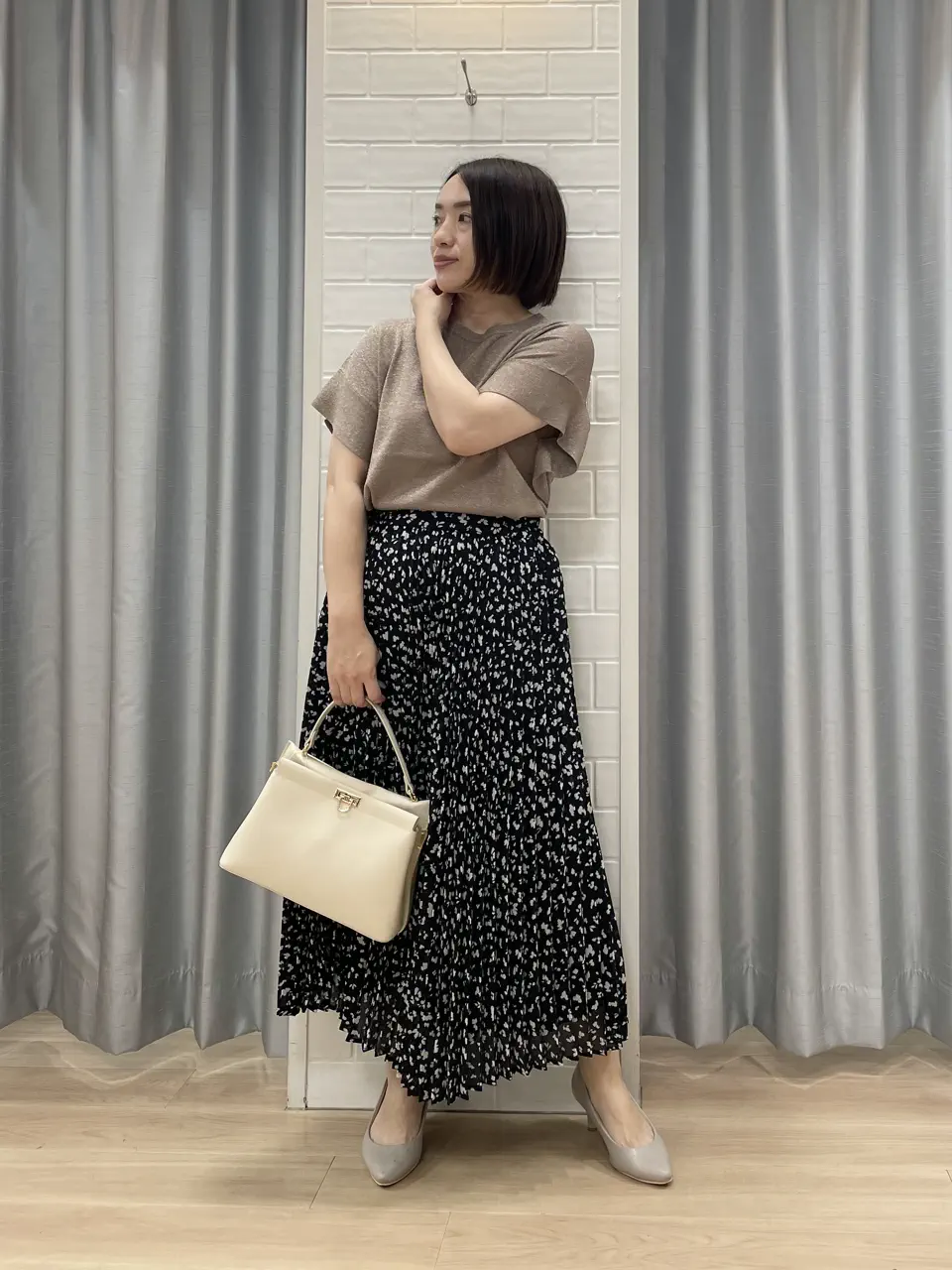 ANY SIS 丸岡 コーディネート画像