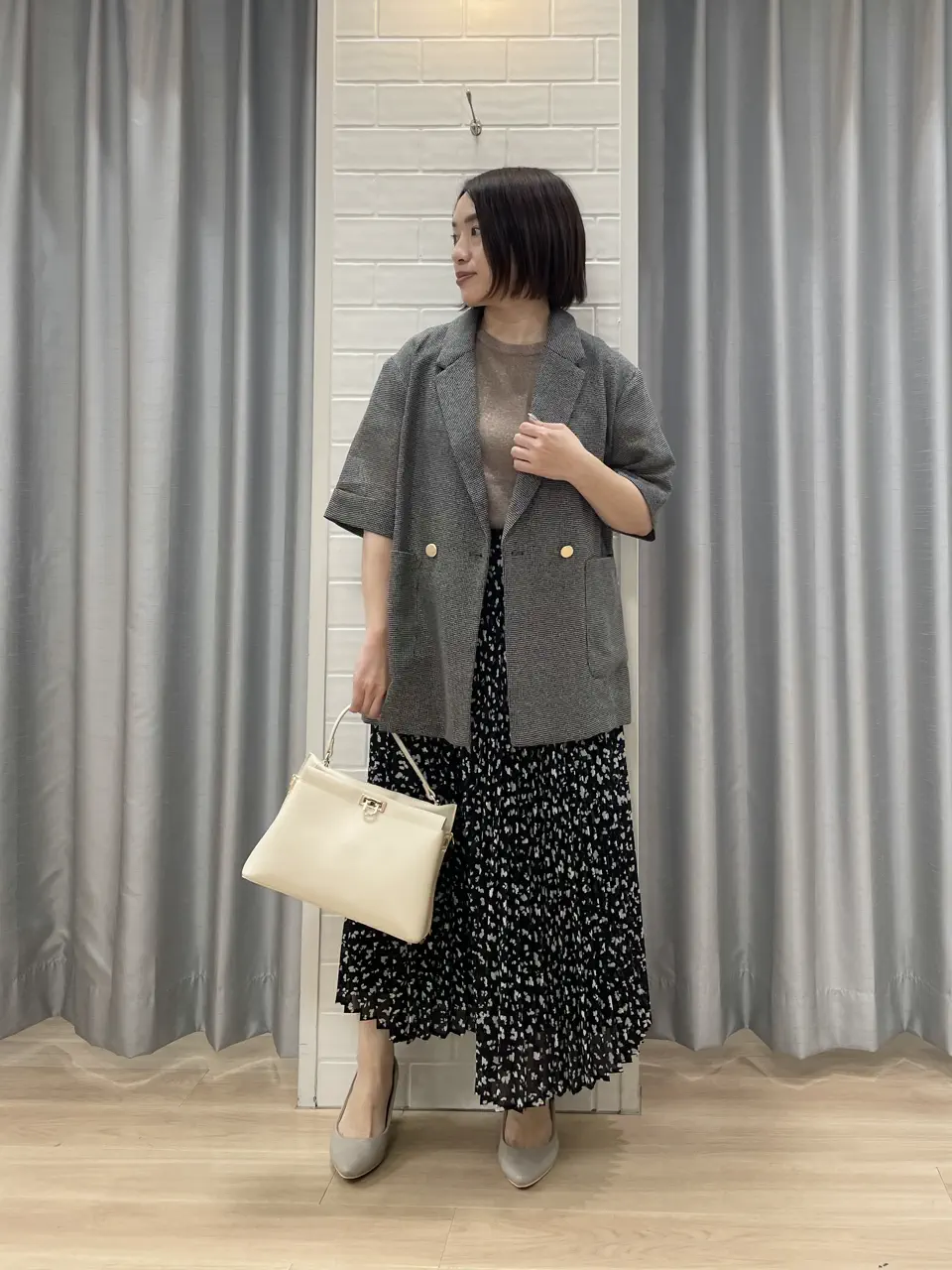 ANY SIS 丸岡 コーディネート画像