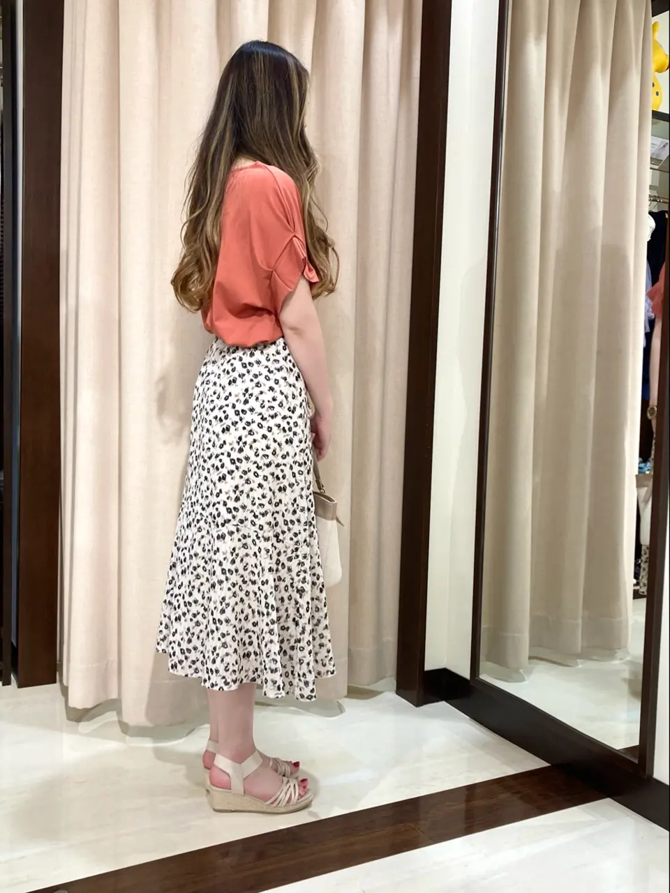 ANY SIS STAFF コーディネート画像