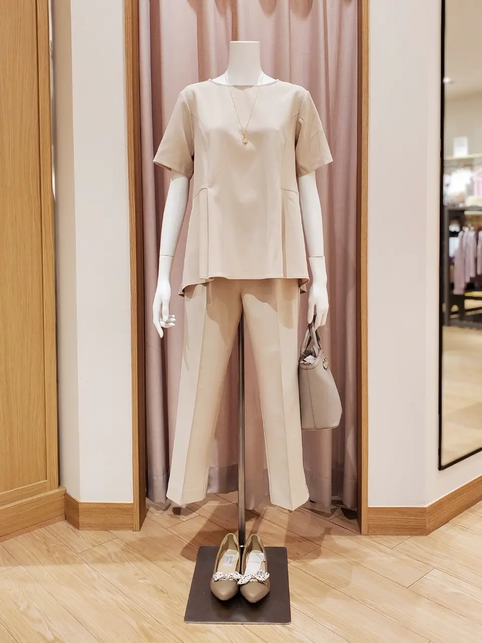 ANY SIS 岩田 コーディネート画像