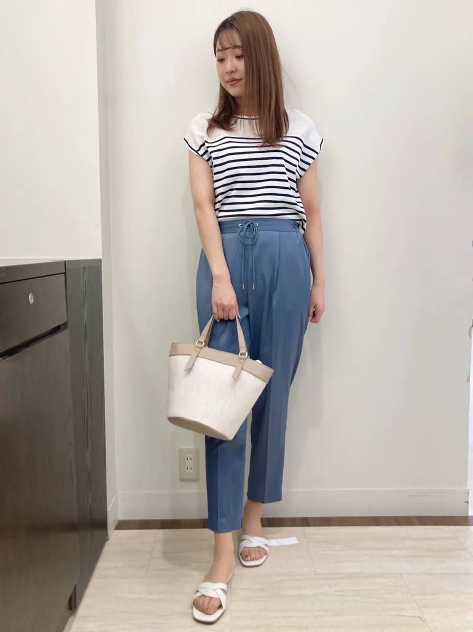 ANY SIS スタッフ コーディネート画像