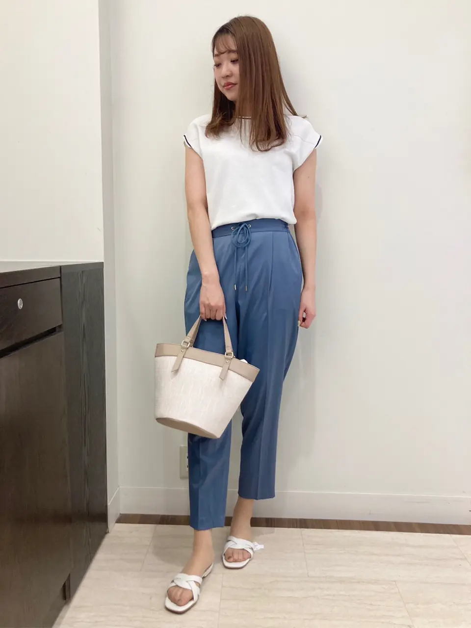 ANY SIS スタッフ コーディネート画像