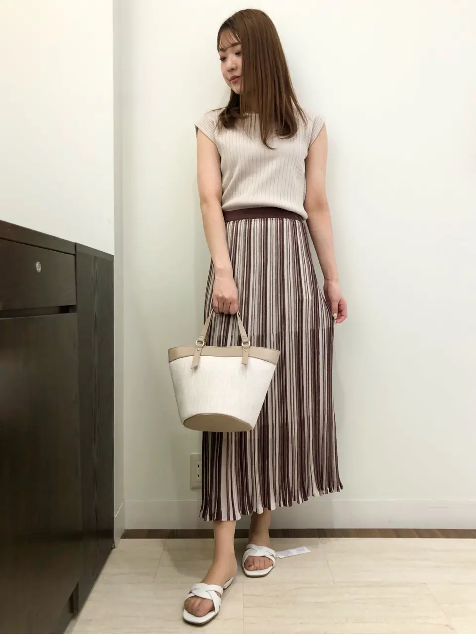 ANY SIS スタッフ コーディネート画像