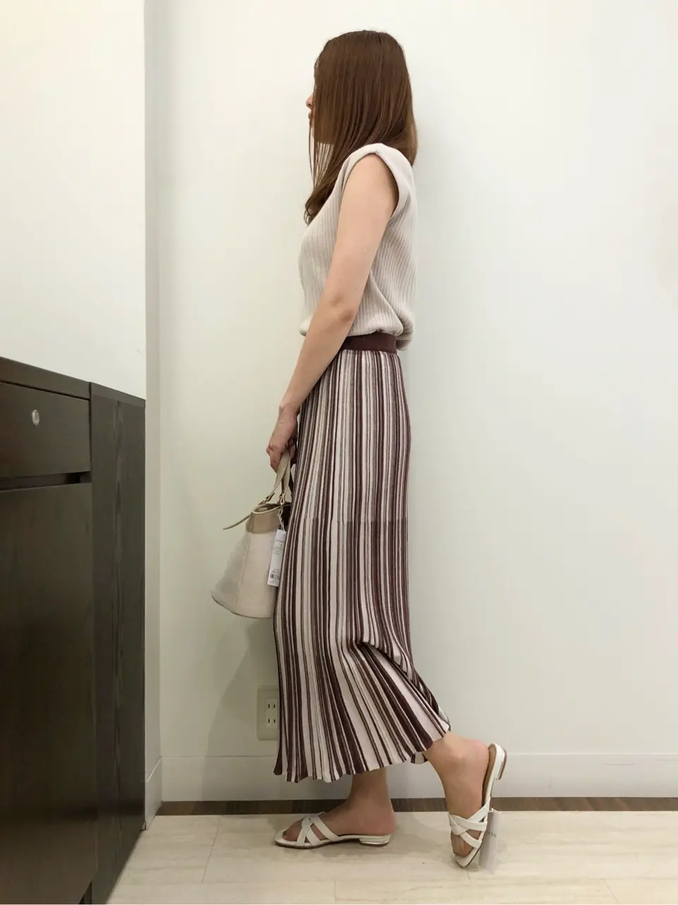 ANY SIS スタッフ コーディネート画像