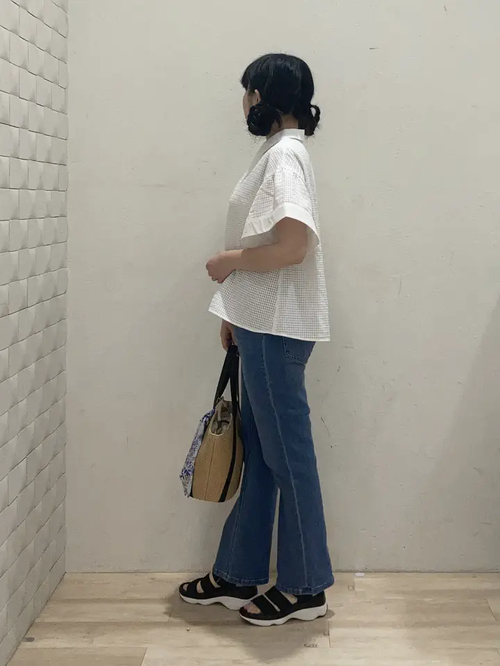 ANY SIS 川根　彩 コーディネート画像