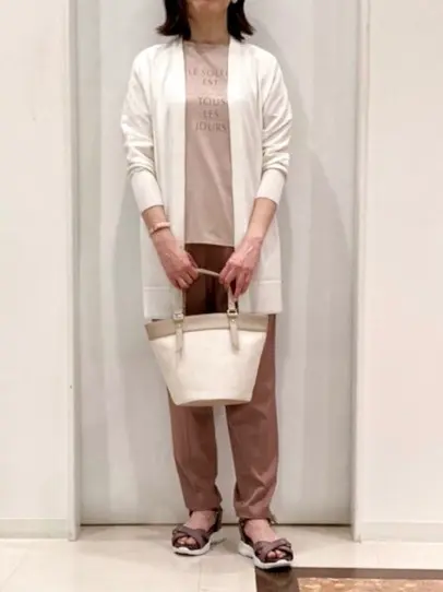 ANY SIS スタッフ コーディネート画像