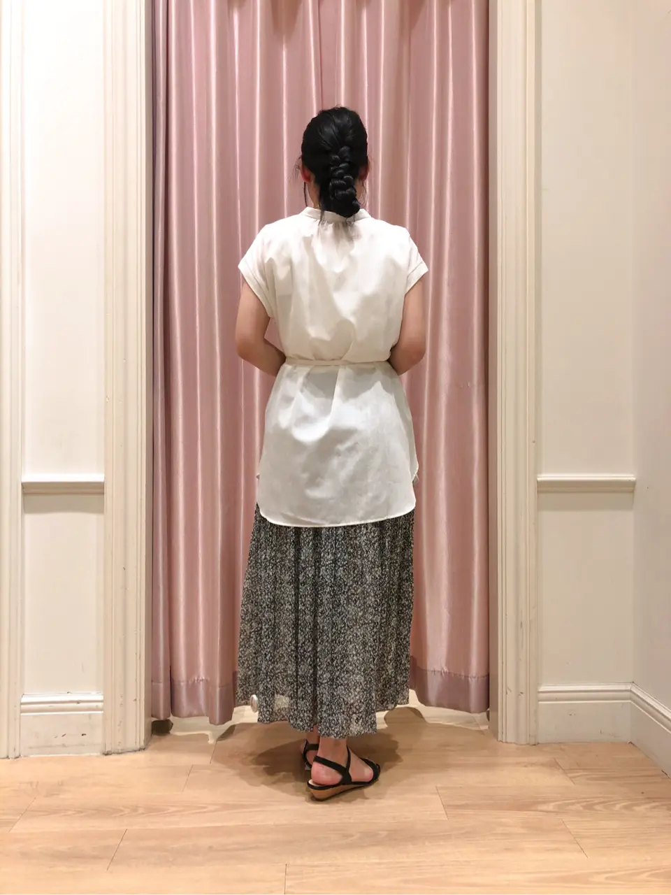 ANY SIS スタッフ コーディネート画像