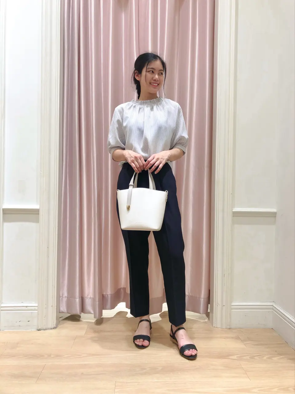 ANY SIS スタッフ コーディネート画像