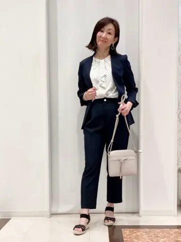 ANY SIS スタッフ コーディネート画像