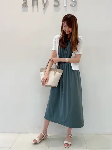 ANY SIS スタッフ コーディネート画像