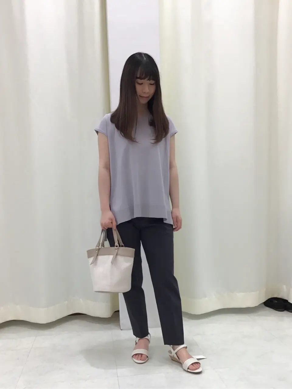 ANY SIS スタッフ コーディネート画像