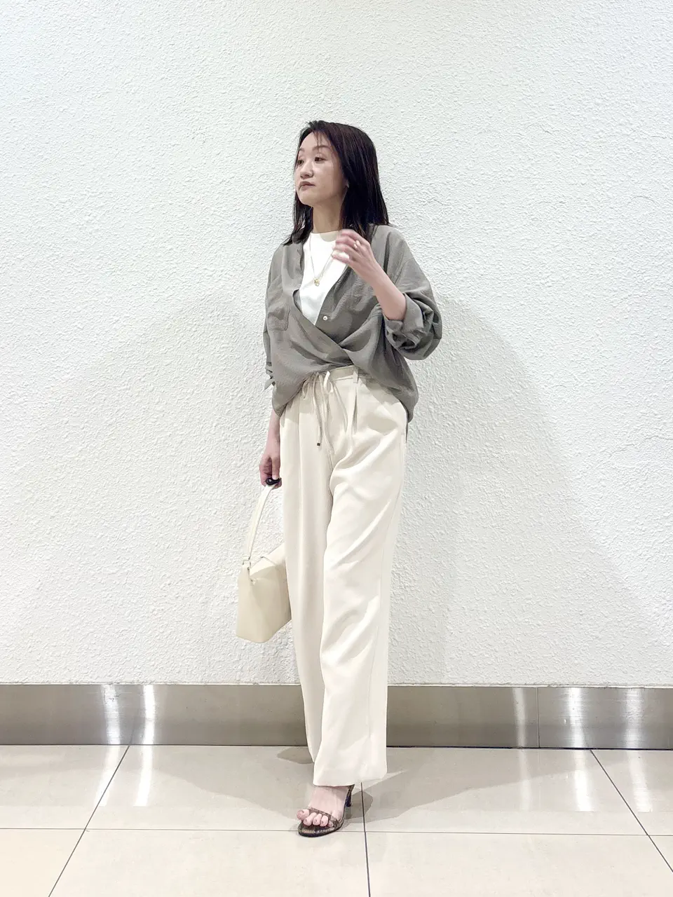 ANY SIS 加藤 コーディネート画像