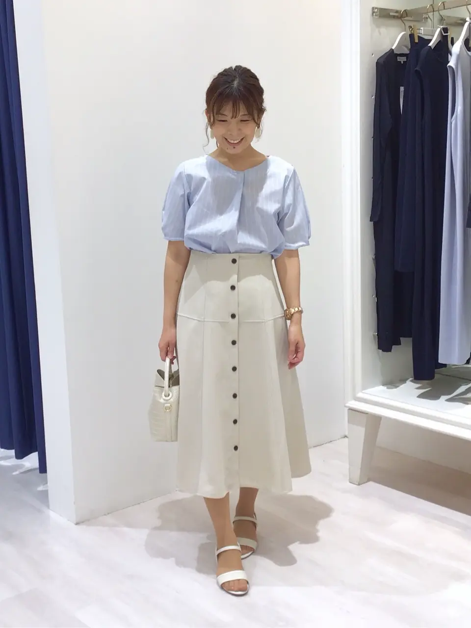 ANY SIS スタッフ コーディネート画像