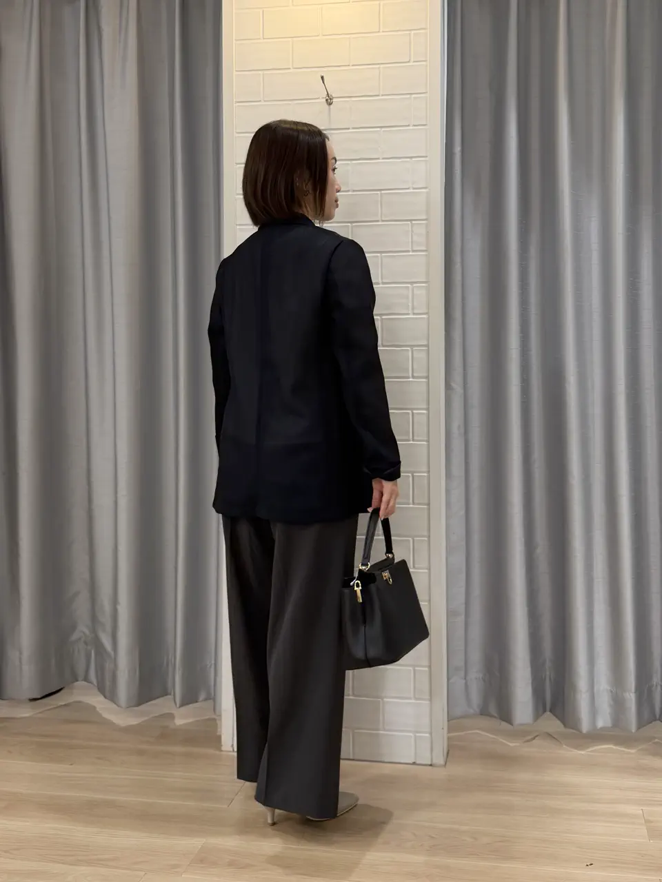 ANY SIS 丸岡 コーディネート画像