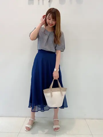 ANY SIS スタッフ コーディネート画像