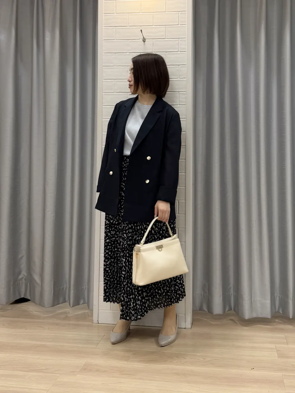 ANY SIS 丸岡 コーディネート画像