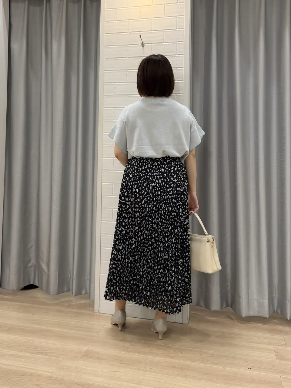 ANY SIS 丸岡 コーディネート画像