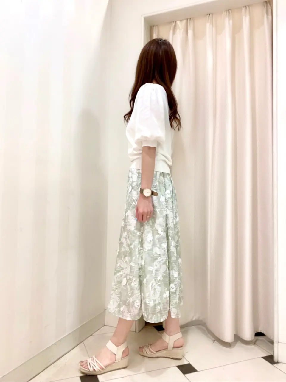 ANY SIS 金井 コーディネート画像