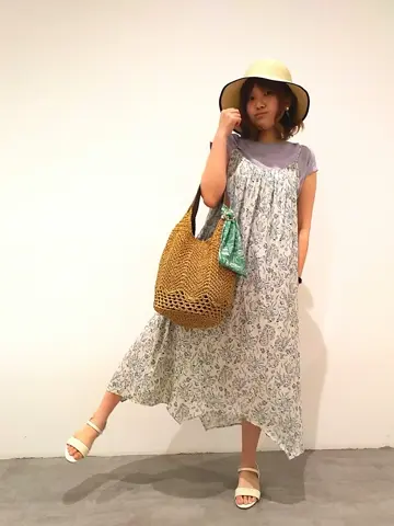 ANY SIS 川根　彩 コーディネート画像