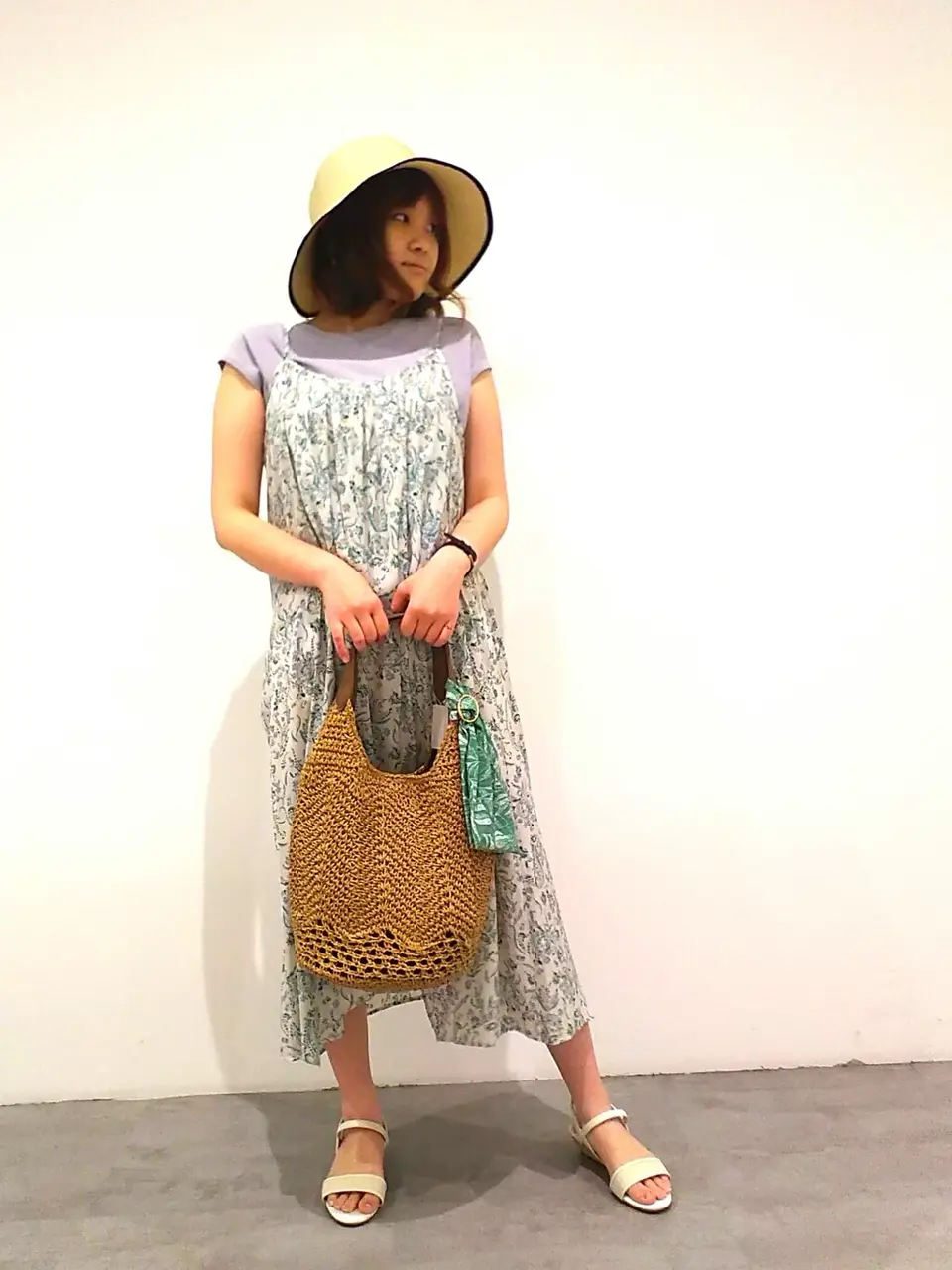 ANY SIS 川根　彩 コーディネート画像