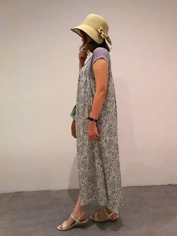 ANY SIS 川根　彩 コーディネート画像