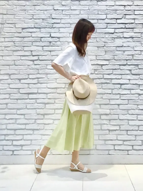 ANY SIS スタッフ コーディネート画像