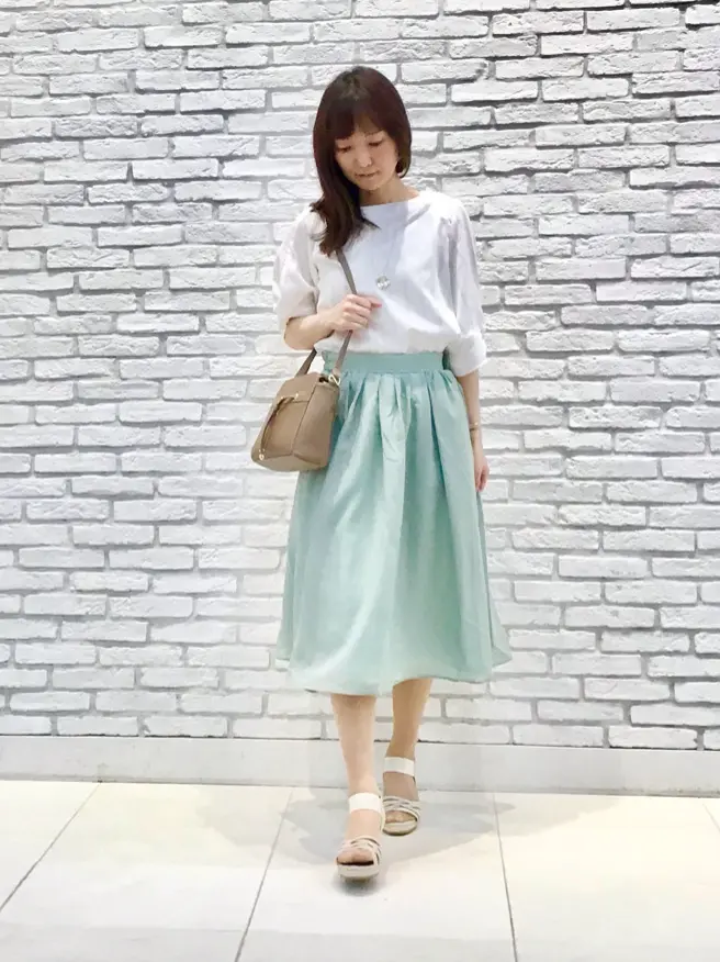 ANY SIS スタッフ コーディネート画像