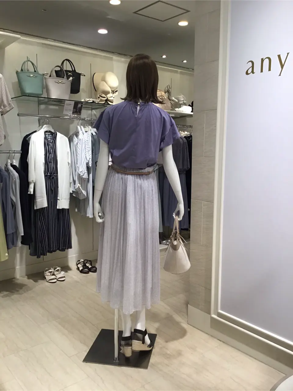 ANY SIS 島崎 コーディネート画像