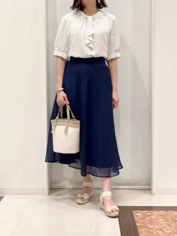 ANY SIS スタッフ コーディネート画像