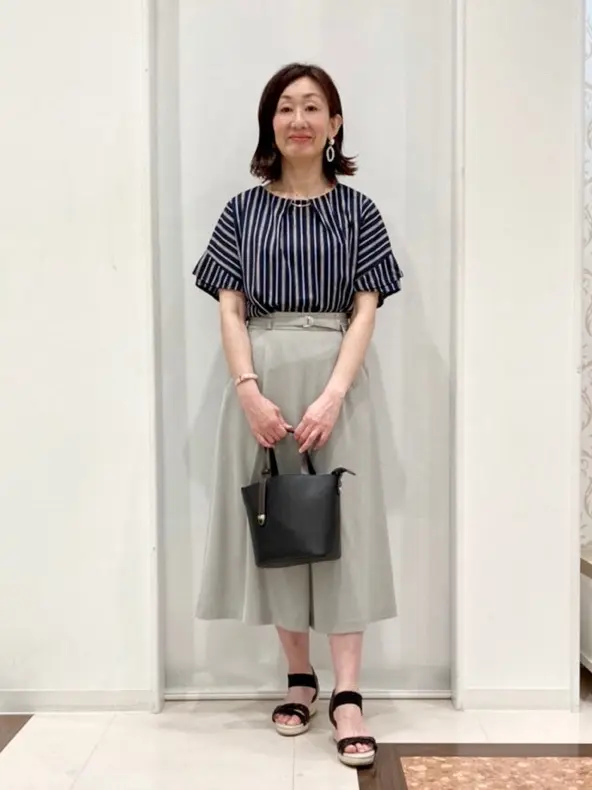 ANY SIS スタッフ コーディネート画像