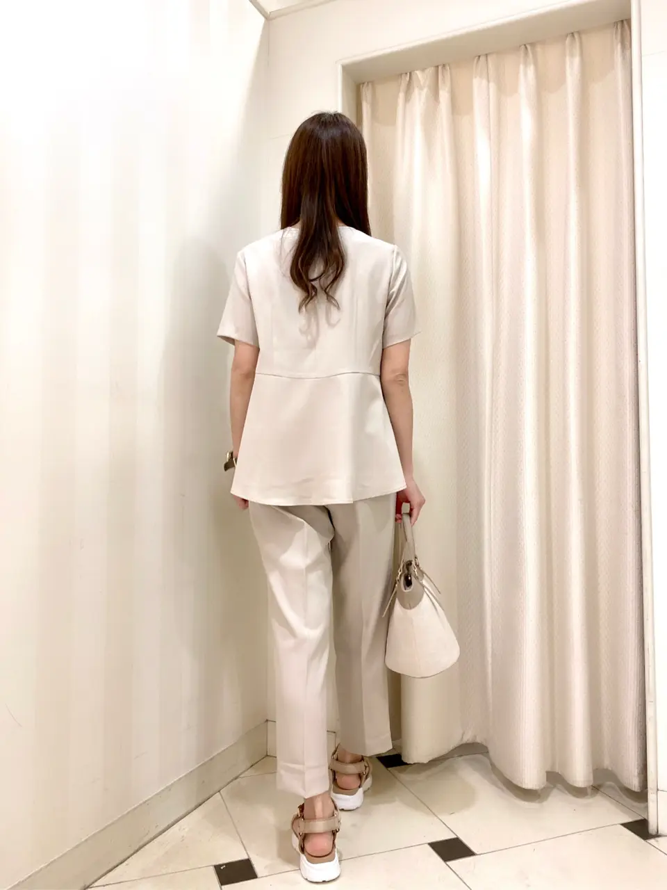 ANY SIS 金井 コーディネート画像