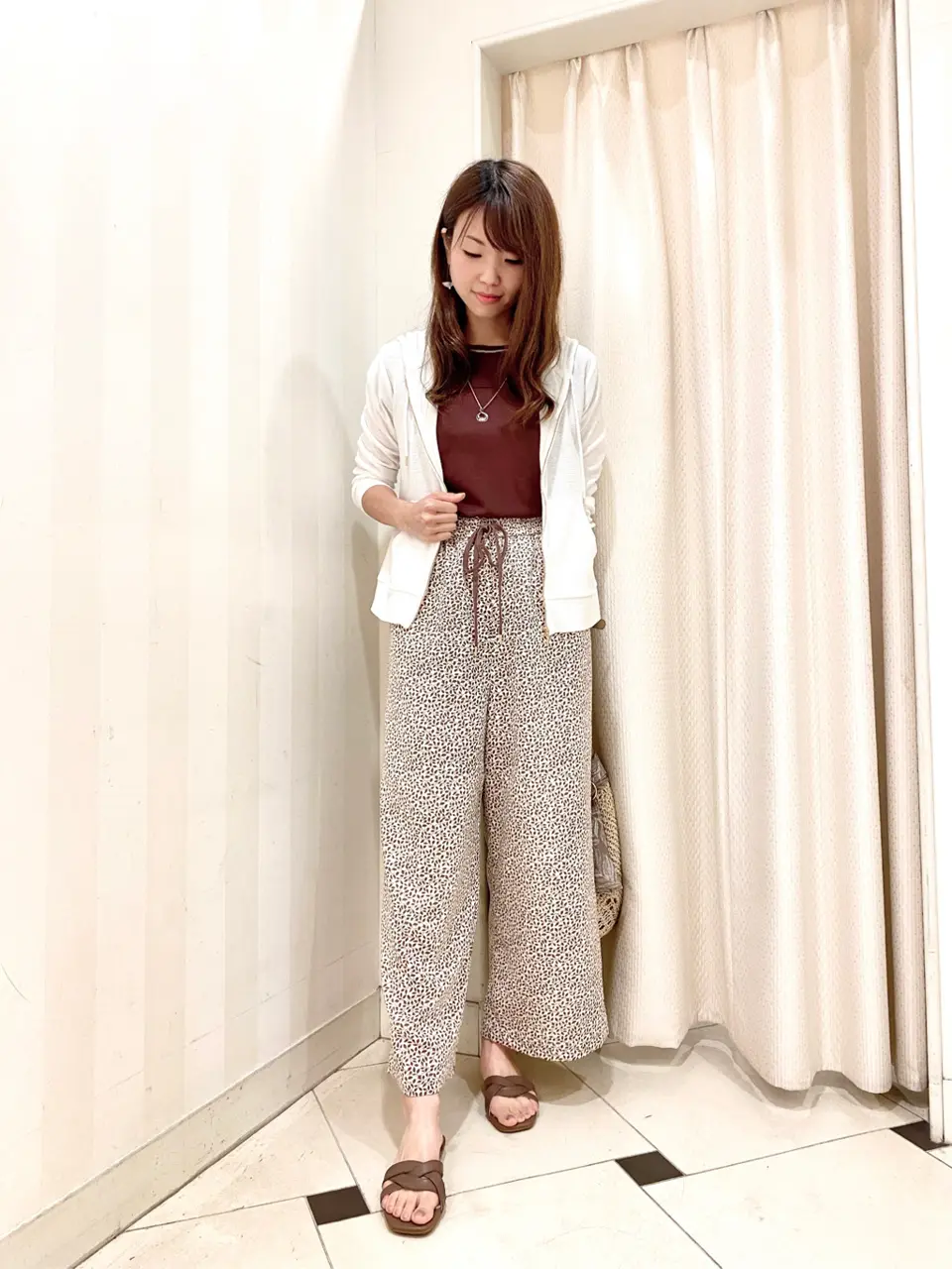 ANY SIS 金井 コーディネート画像