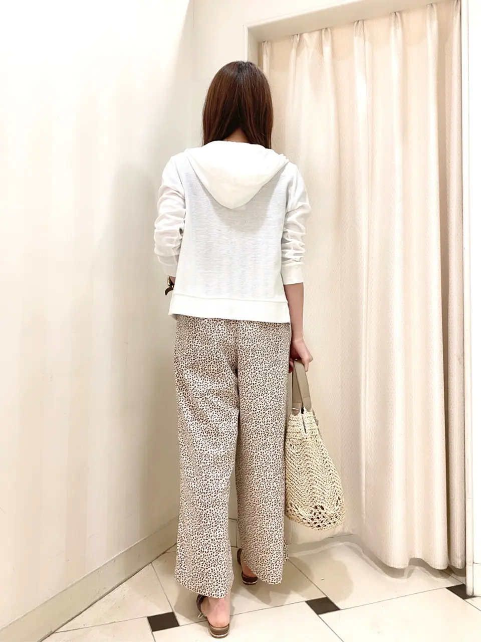 ANY SIS 金井 コーディネート画像