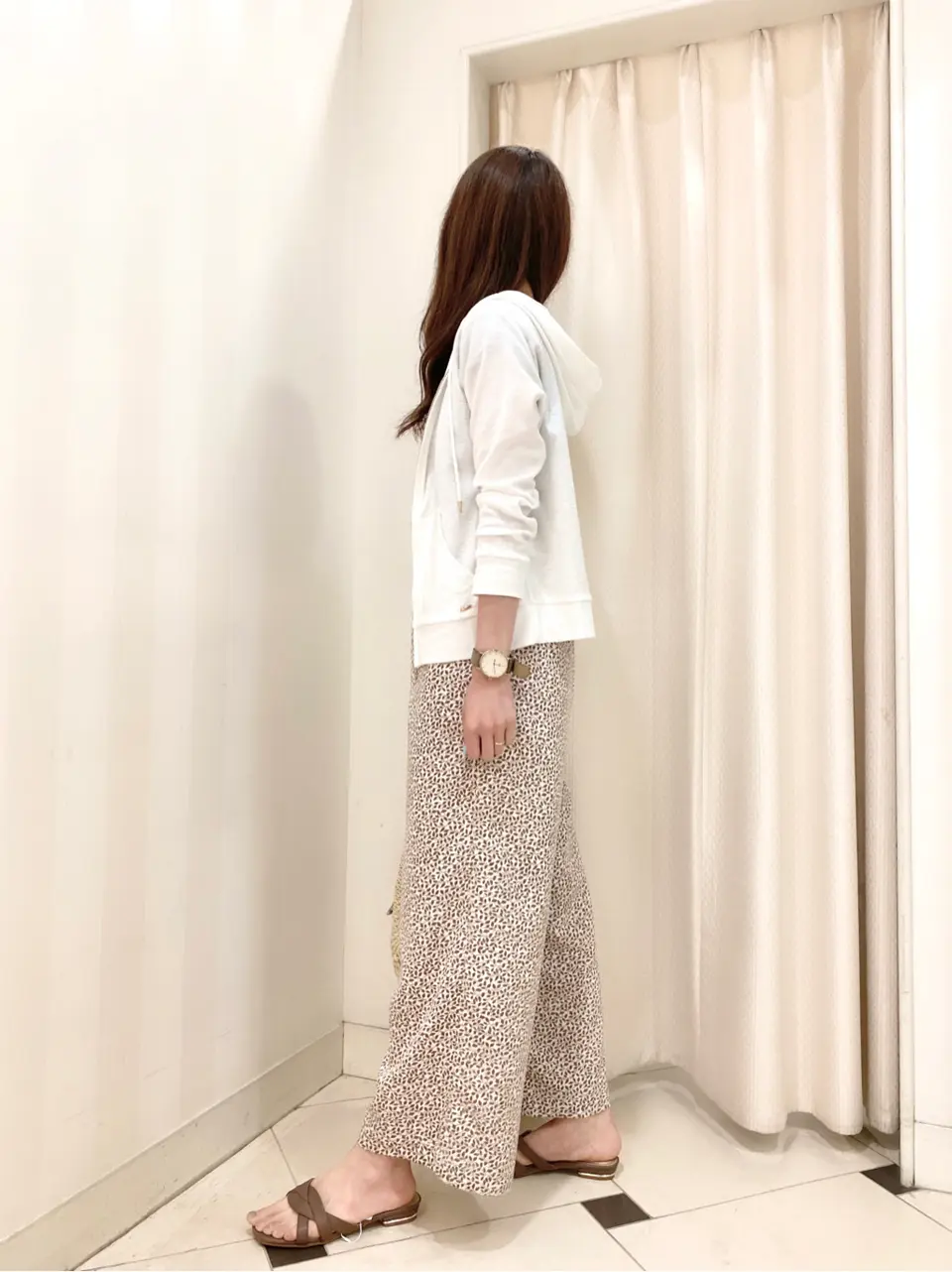 ANY SIS 金井 コーディネート画像