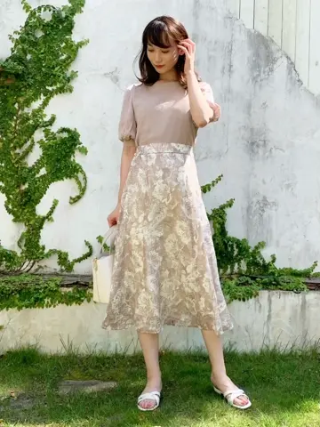 ANY SIS 本社スタッフ コーディネート画像